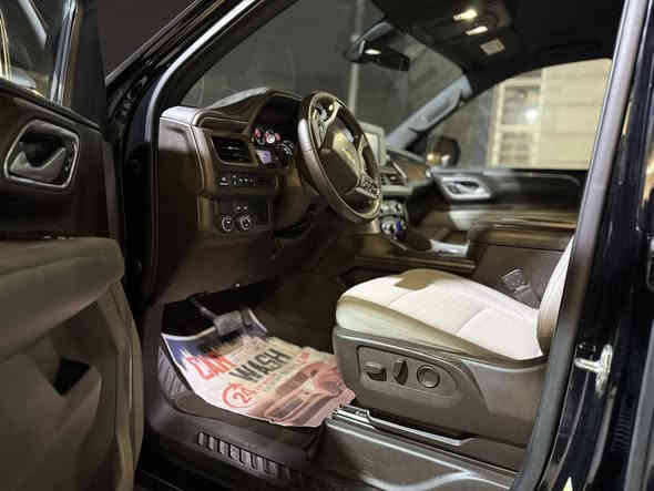 السلام عليكم تاهو LS موديل 22 وكالة المنصور خليجي ماشيه 98 الف ميل 
مكفوله من التبديل والصبغ والفتح بيه بارد بسيط بلجاملغ الامامي 4 اصابع 
بصمه 
كراسي 2 كهرباء 
هند بريك دكمه 
رادار امامي واجانبي 
ثلاجه 
لايتات زنون عالي ناصي 
علامه ضؤئيه 
اطفاء ذاتي 
فول تحكم ستيرن 
شاشه كار بلي 
مود درايف 
تبريد مناخي منفصل 
محرك 5300 
محرك كير مكفولات كفاله عامه دهن تخم تاير باتري جديد 
مكانه الدوره حي دجله او السيديه 
السعر 43 الف دولار بيع فقط 
*********** ليث
