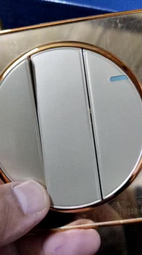 سعر القطعه 1000 دينار يتوفر توصيل


**إذا كنت صاحب هذا الإعلان وتريد حذفه لأي سبب، رجاءا أرسل رسالة إلى الدعم الفني**