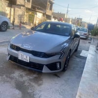 للبيع تفاصيل : k5موديل 2025 سياره فول واحد ع واحد مكينه 2500 ماماشيه س...