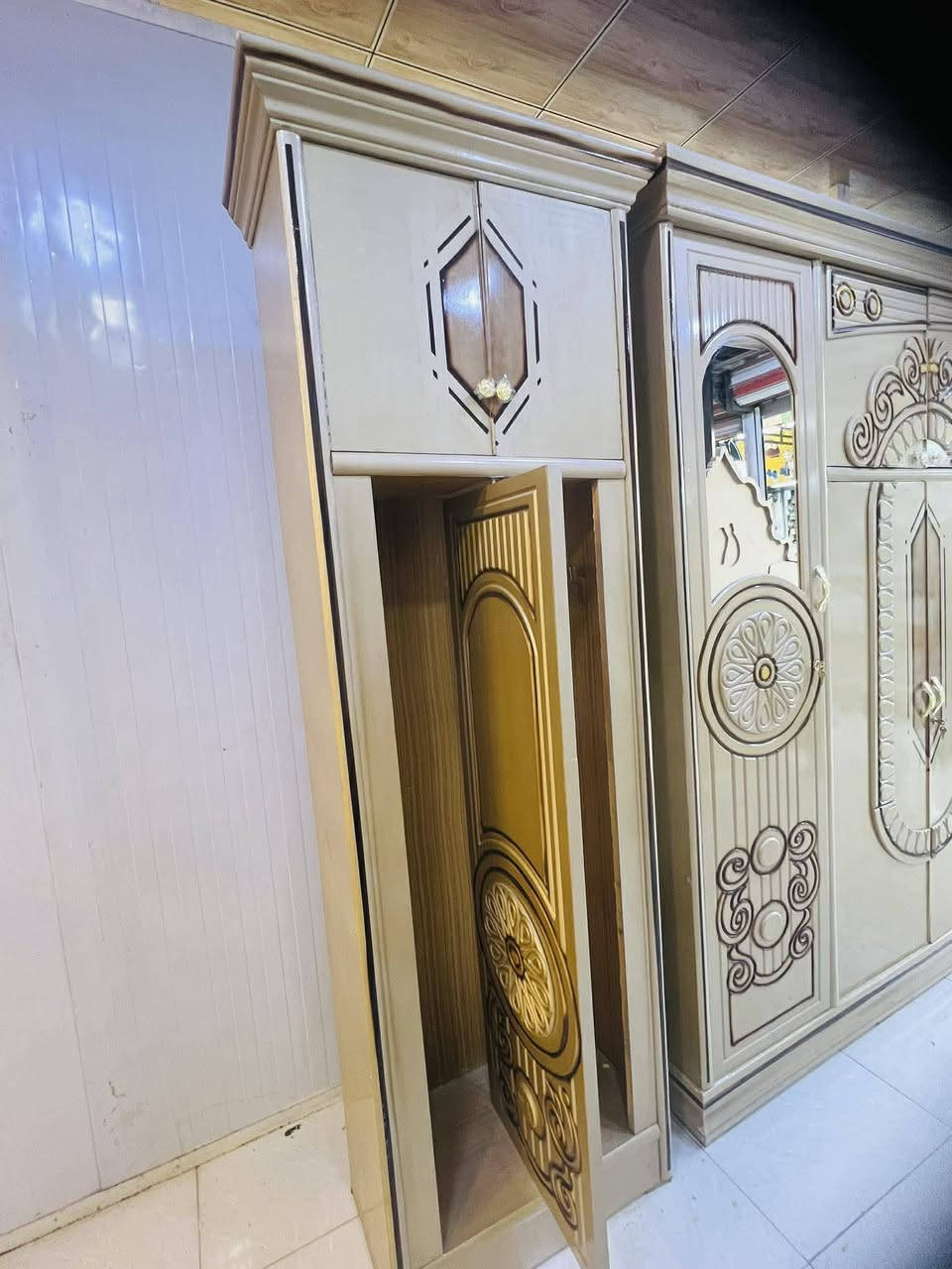 غرفة. عراقي تصميم. تركي. لون مميز. كوالتي. عالي. كولش. نضيفة٦ملحق مليون. او٢٠٠بس واصل. كول. مناطق بغداد


**إذا كنت صاحب هذا الإعلان وتريد حذفه لأي سبب، رجاءا أرسل رسالة إلى الدعم الفني**