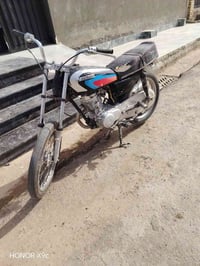 دراجه للبيع ادوات ماكينه قائمه الدراجه مقفوله عشائريه اتصل على هذا الر...