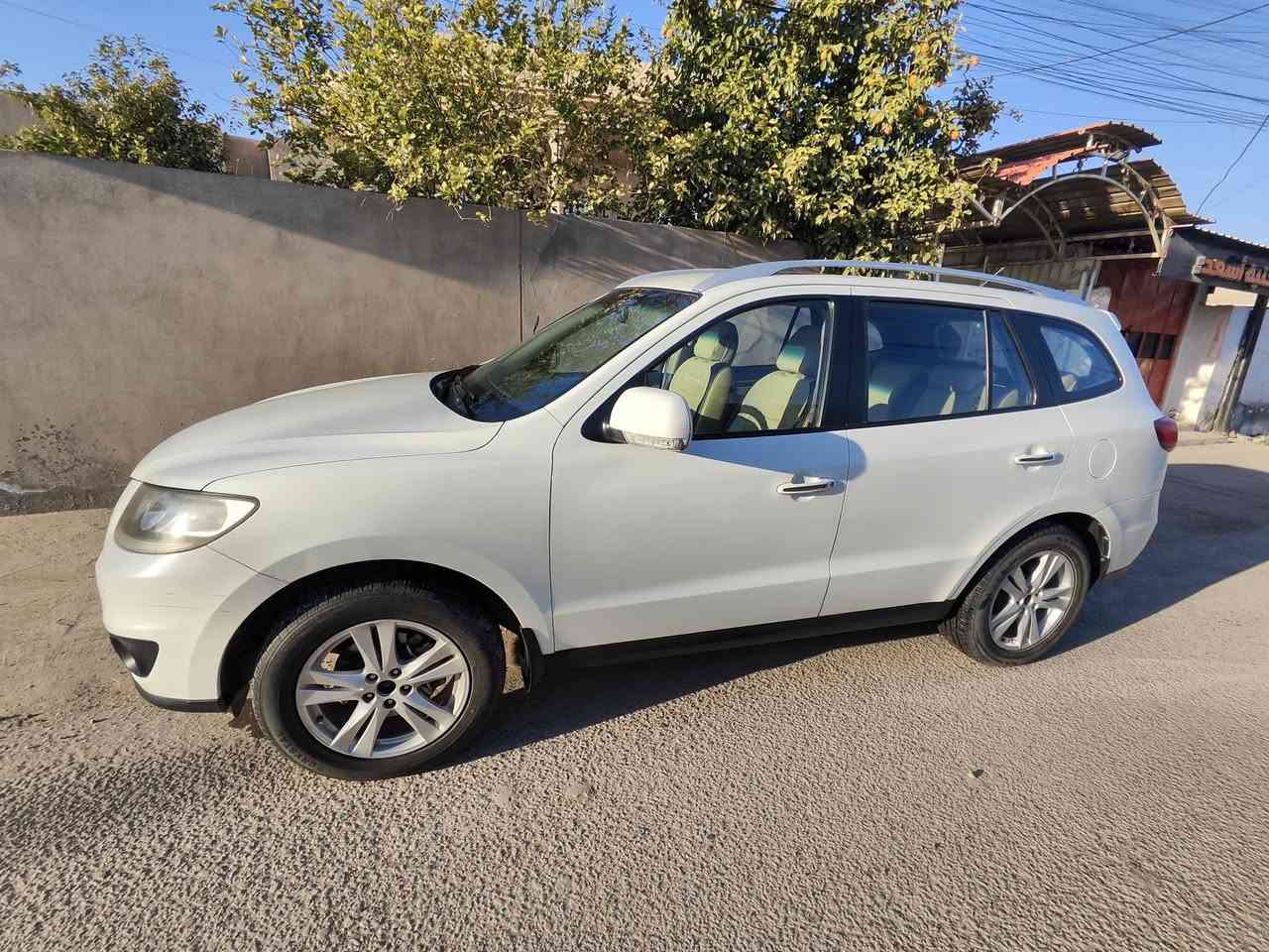 هيونداي سنتافي 2010
📌 وارد كوري
🔹 6 سلندر
🔹 دفع رباعي 4×4
🔹 السيارة نظيفة ومكفولة
🔹 استخدام شخصي
سعر 175 ورقة
***********
