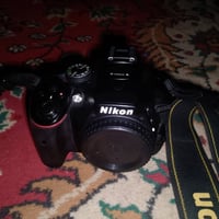 📸مو بس كاميرا… هاي بداية احترافك! 📸 Nikon D5600  كاميرا للبيع او مرواس...