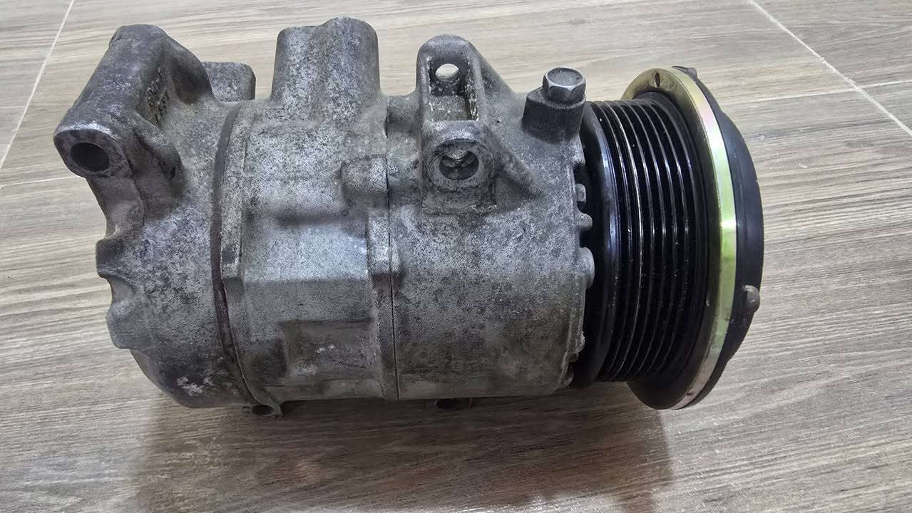 قيم و اخذ مكاني بصرة
كمبريسر يرادله تبديل اصبع شغال بس مااعرف يبرد لولا و بكرته جديدة ب ٥٥ الف
راديتر تبريد تفصيخ بس يرادله جوراب 
مسجل شغال ما بي شي
مروحه 
***********
