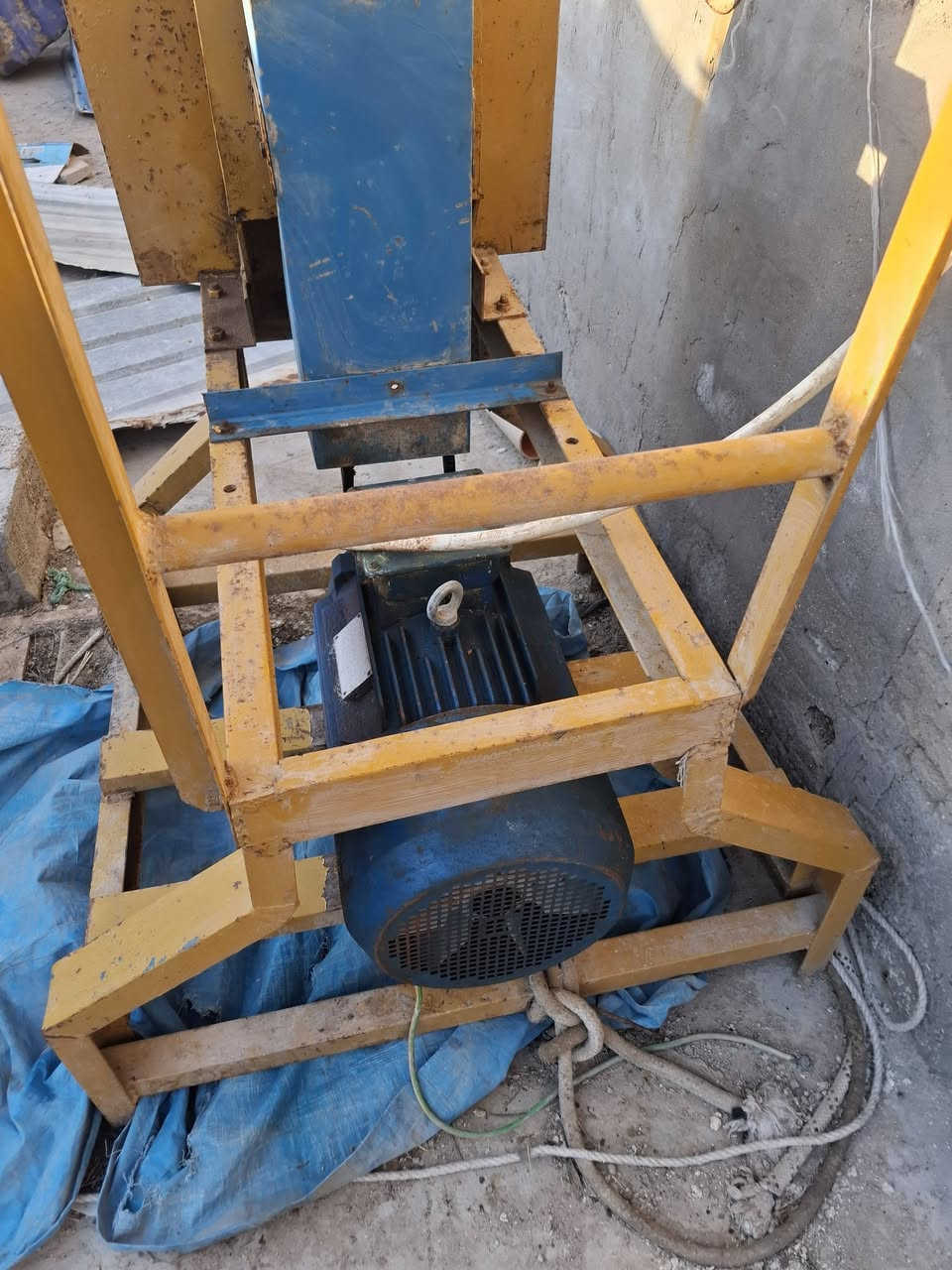 سلام عليكم  طاحونة للبيع ما مشتغله اهوايه 3 فيز كلشي تطحن ،، ***********

