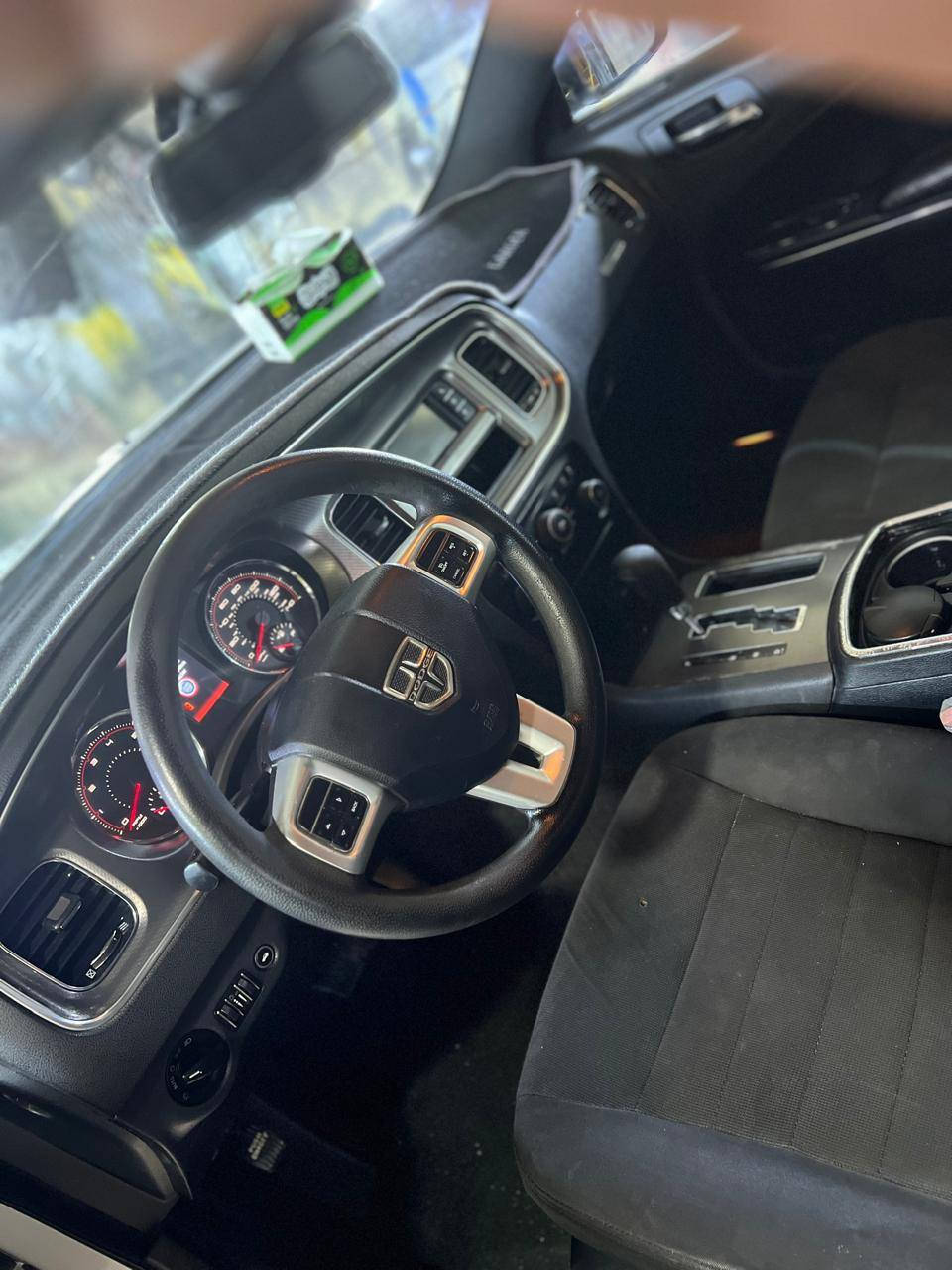 السلام عليكم جارجر موديل 2011 كندي كفاله عامه رقم بصره انكليزي  بسمي سنويه لغايه 2028مكينه وكير جدد 3600 كهربائيات تبريد تخم تاير كله بلكارتون مكفوله من الضربه والصبغ والتبديل والعيب الشرعي السعر 145بيهه مجال حك الجيه مكان البصره ابي الخصيب حمدان *********** البصرة, العراق
