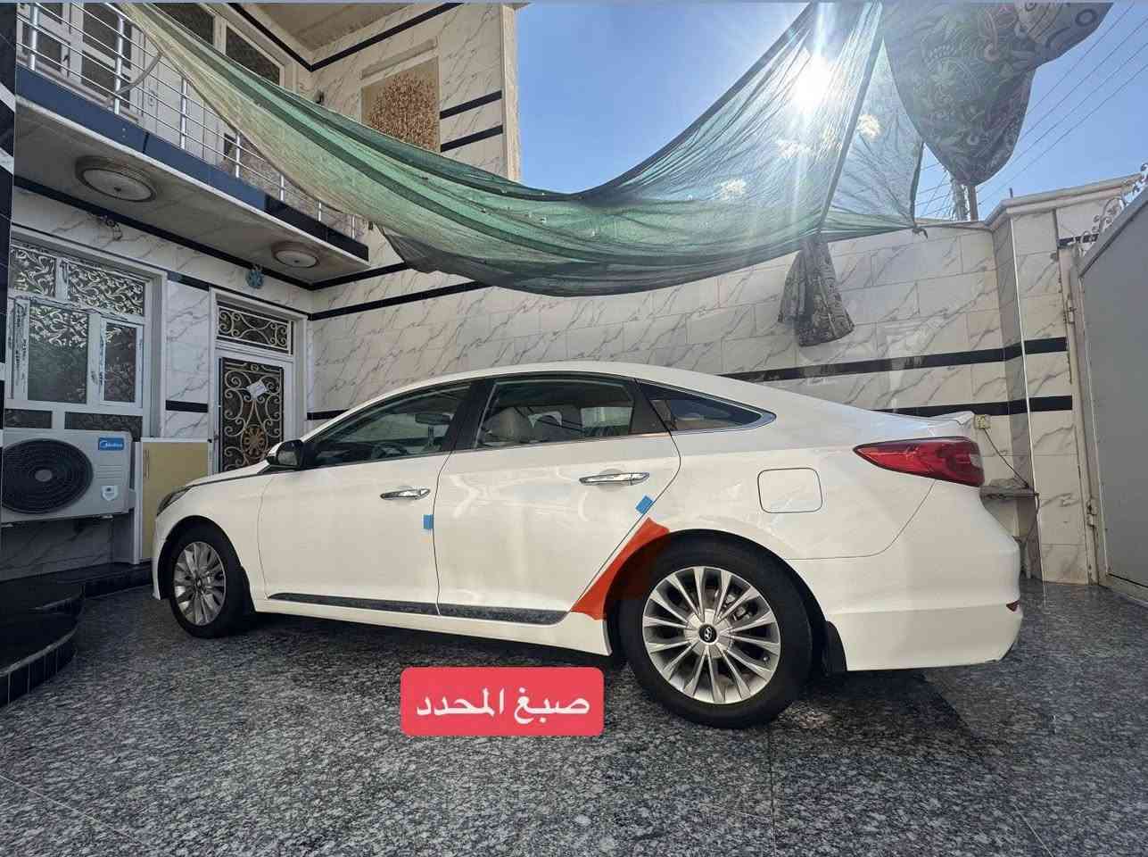 السلام عليكم 

سوناتا 2015 خليجي 
كفاله عامه  حتى الدعاميات فقط الهلالات صبغ موضح بالصوره بالاحمر فقط  
رقم بغداد الدولي هزه سنويه جديده بأسمي 

كشن كهرباء  وجلد ، داخل بيجي ، شاشة عرض 
ماشية : 102 كيلو متر
ثلاثة أنظمة قيادة ( عادي -ايكو- سبورت )
سيارة جديدة 
الاستفسار : ***********
