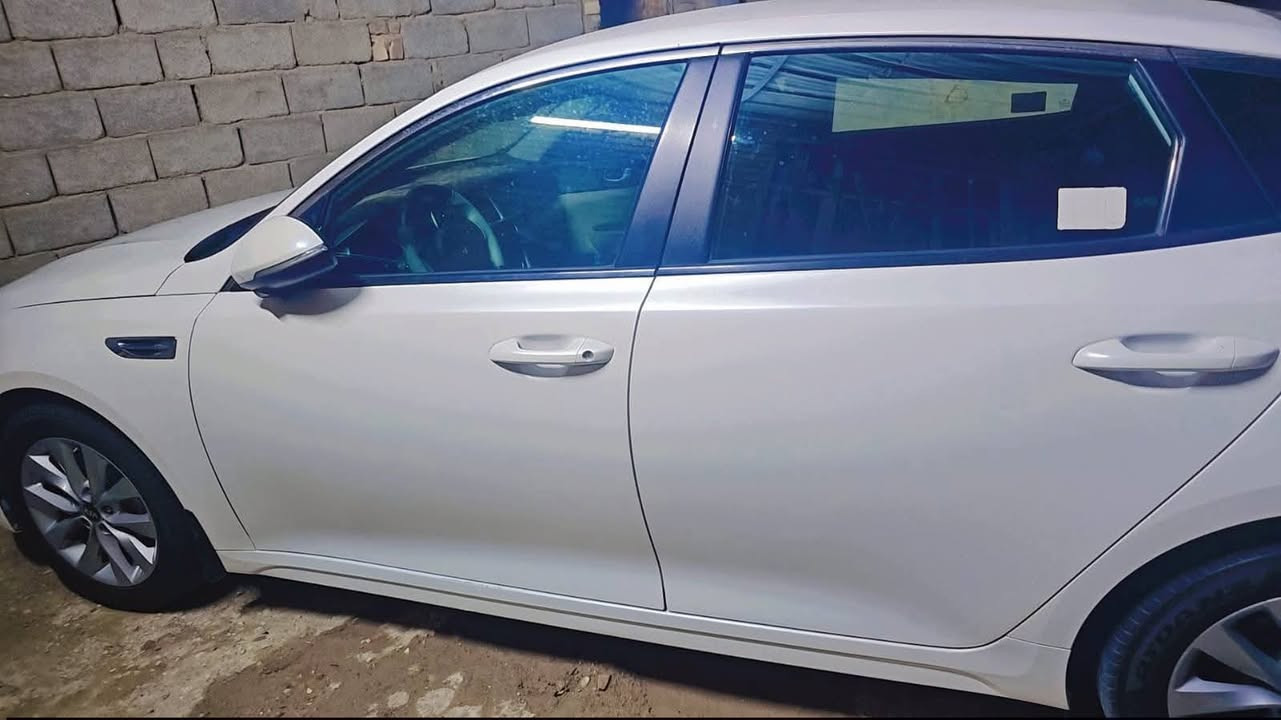 اوبتيما موديل 2018خليجي كفالة عامه مواصفاته نص فول
رقم ذي قار 
ماشيه ١٦٠
مداور ثاني يوم 
مكينه ٢٤٠٠ دوش 
مكان السيارة ذي قار قضاء الشطره السعر (175) وبيه مجال 
للاستفسار ***********  مكلف بل نشر
