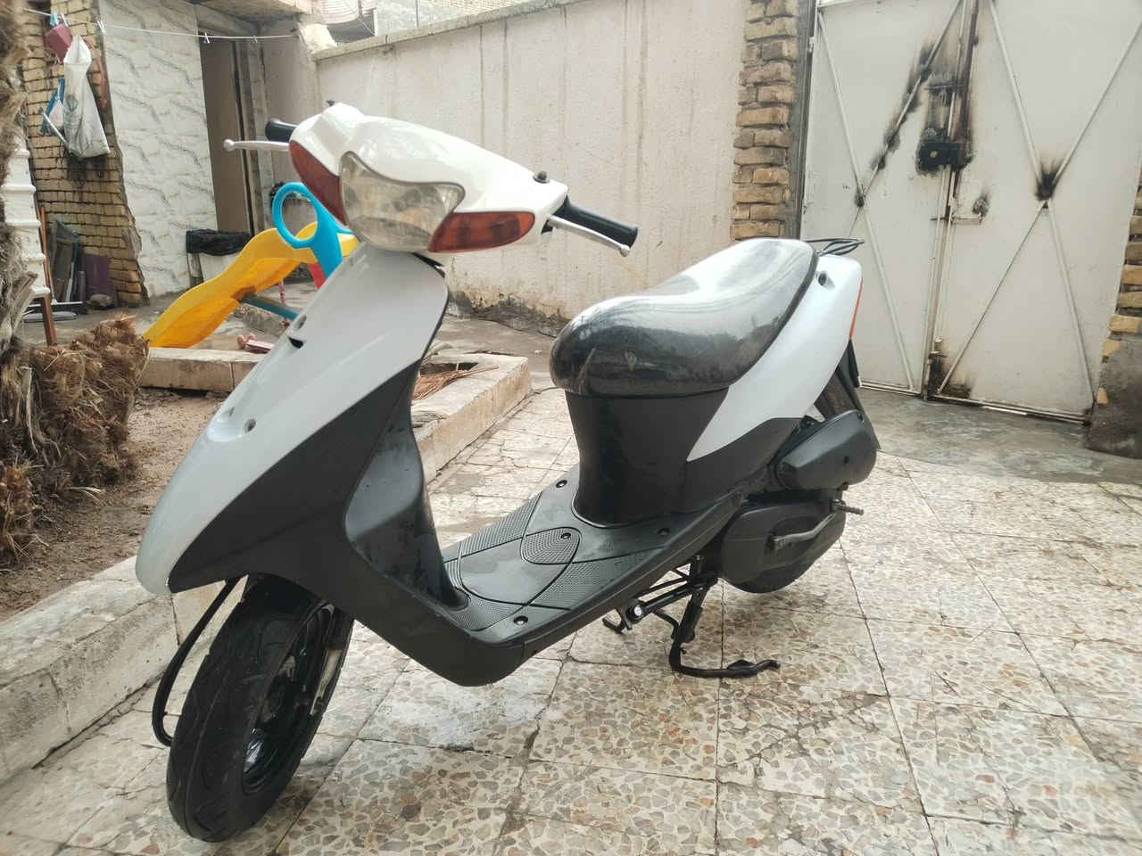 سازوكي رياضي جاهزه بدون اي نقص مكينه جديده ما مفتوحه شرط الفحص السعر ٤٠٠ قفل
***********
