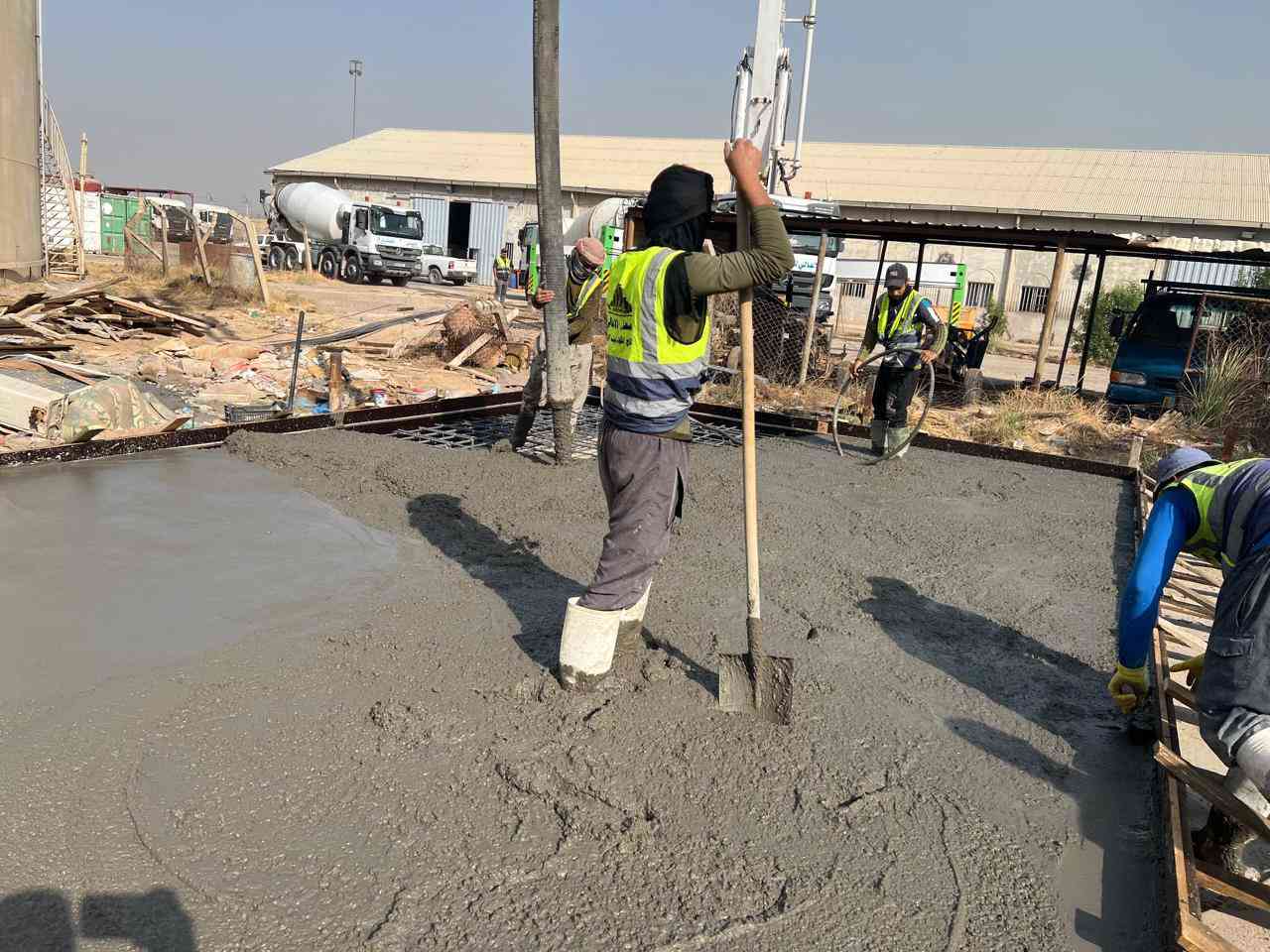 #ألعـاصمـة #للمقـاولات #العـامـة
         "نقـدآ وبـالتـقسيط"
هدم وترميم_أشراف هندسي
أحدث التصاميم_أستثمارعقاري_خرائط
ألعنوان:ألغزالية شارع مدير الأمن عمارة حامض حلو الطابق الثاني اهلآ وسهلآ بكم🤝
للأستفسـار خـاص أو اتـصال"
***********
***********
