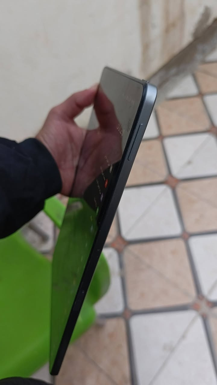 Redmi Pad SE للبيع
- معدل التحديث: 90 هرتز
- السطوع: 400 شمعة
- المعالج: Qualcomm Snapdragon 680 ثماني النواة
- الذاكر 256 جيجابايت
- دعم بطاقة microSD لزيادة المساحة التخزينية
 البطارية
: 8000 مللي أمبير
- الشحن: يدعم الشحن السريع 
- السماعات الخارجية: 4 سماعات ستيريو تدعم تقنية Dolby Atmos والصوت عالي الدقة
***********
