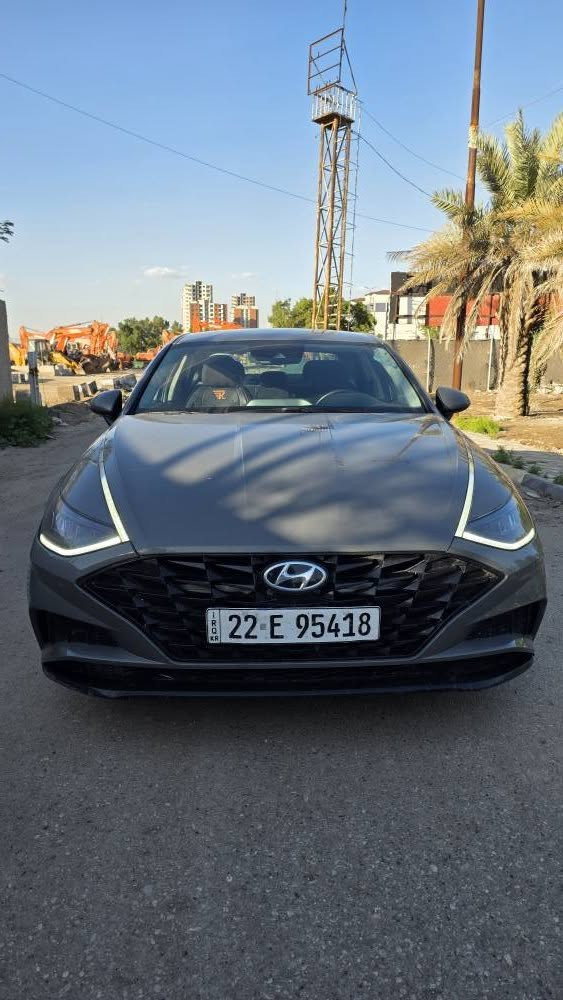 سوناتا موديل 22 وارد أمريكي حادث باب فقط صبغ بجم كبس محرك كير بشرط مامفتوح سيارة حيل نظيفة كلشي محرك 2500 بصمه رادار جانبي رادار أمام وخلفي نضام تحديد مسار مثبت سرعه قياده ذاتيه تحكم بريك هاندبريك بصمه اتو هولد شاشه جي بي إس كراسي كهرباء بكلايت لد حساس خلفي امامي شاحن وايرلس سعر 178 
*********** بغداد, العراق
