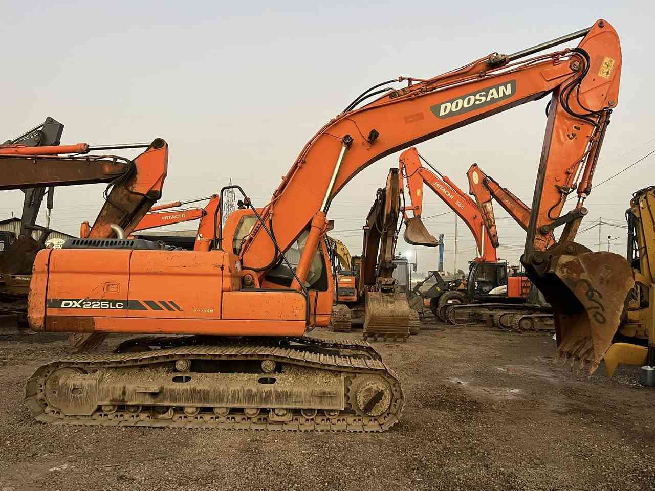 دوسان 225
موديل 2008
رقم   اربيل 
سعر 440 مجال
***********
***********🫡
