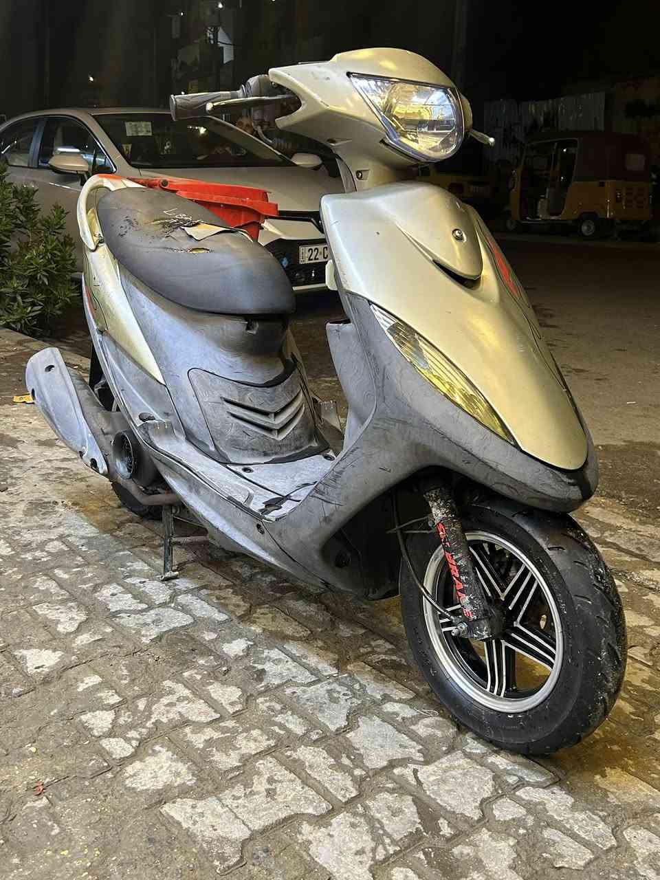 سلام عليكم دراجة ١٢٠للبيع رمبه قبل شهر منزله وياله نجمه اصلي ماكو أي نقص ولا برقي مفتوح مكان شارع حيفا بغداد*********** سعر خاص
