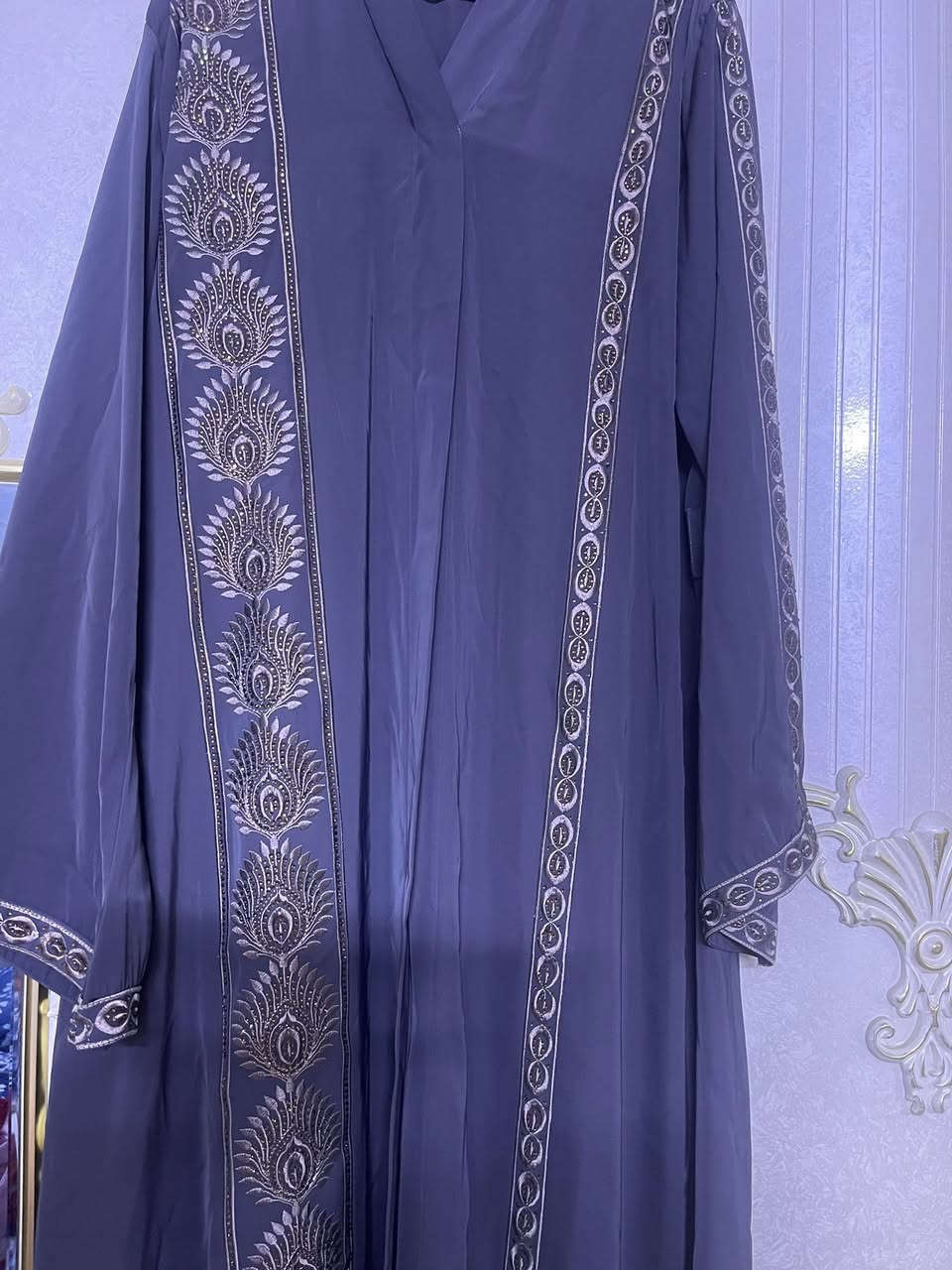 1/ گلابية ترهم للصباحية وللمناسبات ملبوسة ساعتين بس خامتها تموووت والشغل من الجوانب  والامام (هاند ميد) على طول القطعة اخذتها ب95 وابيعها ب80 اللي تحب تتفضل خاص
2/ صاية او عباية اسلامية ممستخدمة ابد ب65 قياس 3 XL  يعني تلبس لحد قياس ال50


**إذا كنت صاحب هذا الإعلان وتريد حذفه لأي سبب، رجاءا أرسل رسالة إلى الدعم الفني**