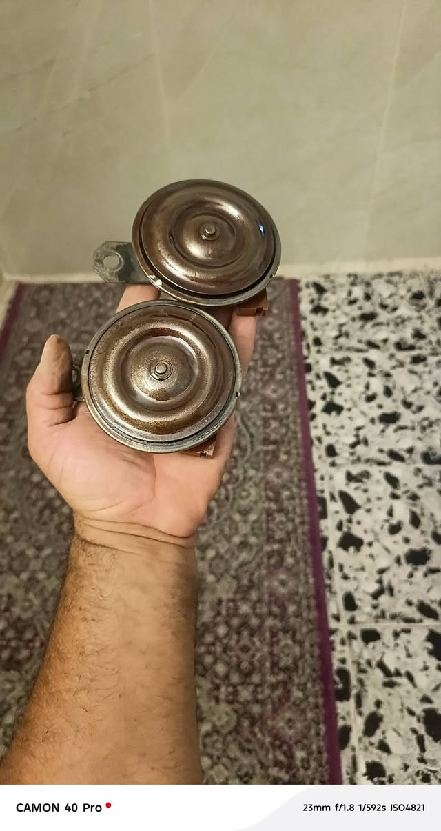 ***********
