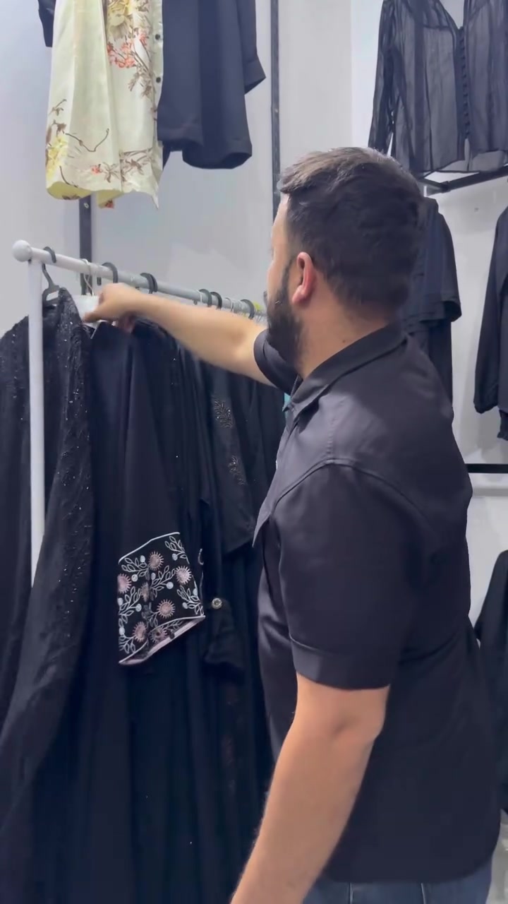 زورونا والي ما يشتري خلي يتفرج على جمال قطعنا ونزاكتها ✨

📍شارع المجمعات / قرب مول علي خيون الفرع الرابع / مقابل مجمع العجيب 
#قلعة_سكر #اكسبلور #الناصريه #الفجر # الرفاعي


**إذا كنت صاحب هذا الإعلان وتريد حذفه لأي سبب، رجاءا أرسل رسالة إلى الدعم الفني**
