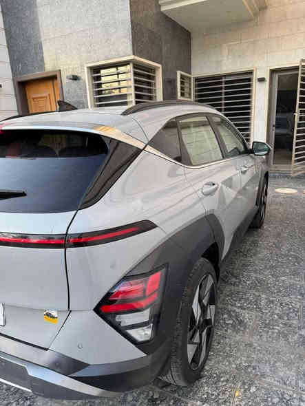 هيونداي كونا 2024 Limited

بجم كبس ايرباكات كلها سليمة 
سيارة مابيها صبغ ومابيها اي تعديل  

فول مواصفات  vip – ماشية تقريبا اقل من 10 الف ميل
اعلى مواصفات الكونا
سيارة فول مواصفات لمتد تجي ٥ كامرات وبانوراما وتشغيل تقدم وترجع بالسويج نظيفة كلش اي نقص مابيها وحادثها كلش بسيط

المواصفات:
 • تشغيل عن بُعد + تدفئة وتبريد الكشنات
 • رادار قيادة ذاتية
• فتحة سقف بانوراما
 • تفتح إشارة تشتغل كاميرا
 • كاميرات محيطية 360 درجة
 • حساسات أمامية وخلفية
 • كاربلاي – أندرويد أوتو – شاشة لمس حجم كبير
 • بصمة تشغيل ودخول ذكي
 • نظام تثبيت السرعة الذكي
 • تبريد وتسخين
 • دعامية بلادية
 • قَبق جنطة مبدل أصلي فقط (القديم موجود)

ملاحظة: الحادث فقط قَبق جنطة، بدون أي ضرر هيكلي أو تأثير على السيارة

كاملة مرقمة بغداد

السعر  205$

الموقع: بغداد – حي الجامعة
رقم الاتصال: ***********
