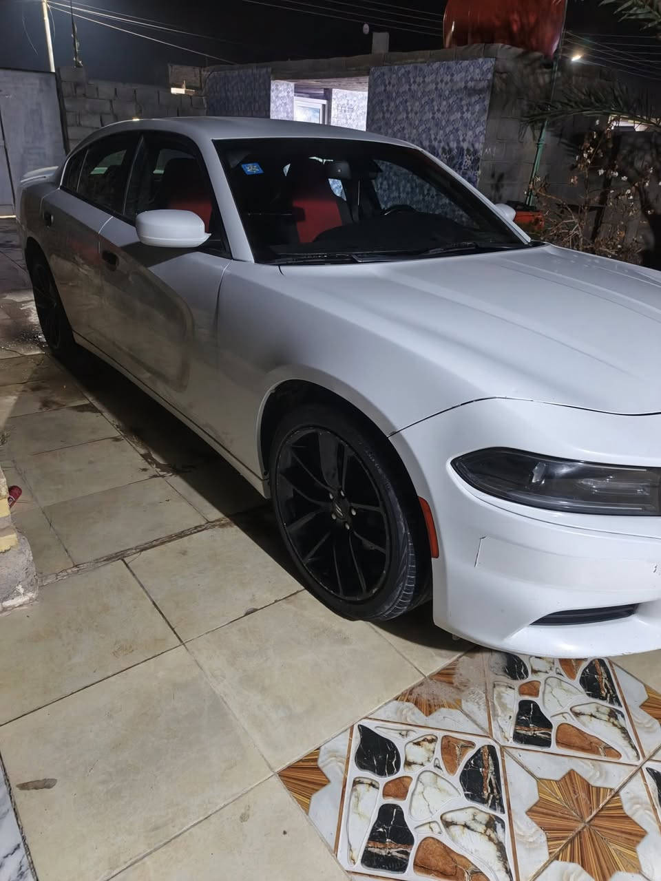 جارجر للبيع
موديل ٢٠٢٠ 
بااسمي
كل المواصفات إلي تنذكر بلكروبات فيها فقط فتحه بلقماره مافيها
السعر ٢٤٠ ورقه
رقم بصره رقم دولي
إلي يرغب بلشراء يتصل
الرقم ***********
لكم مني فائق الاحترام والتقدير
