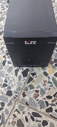 للبيع: UPS PowerMax Play 3000VA الموديل: PowerMax Play 3000 (تصميم ألم...