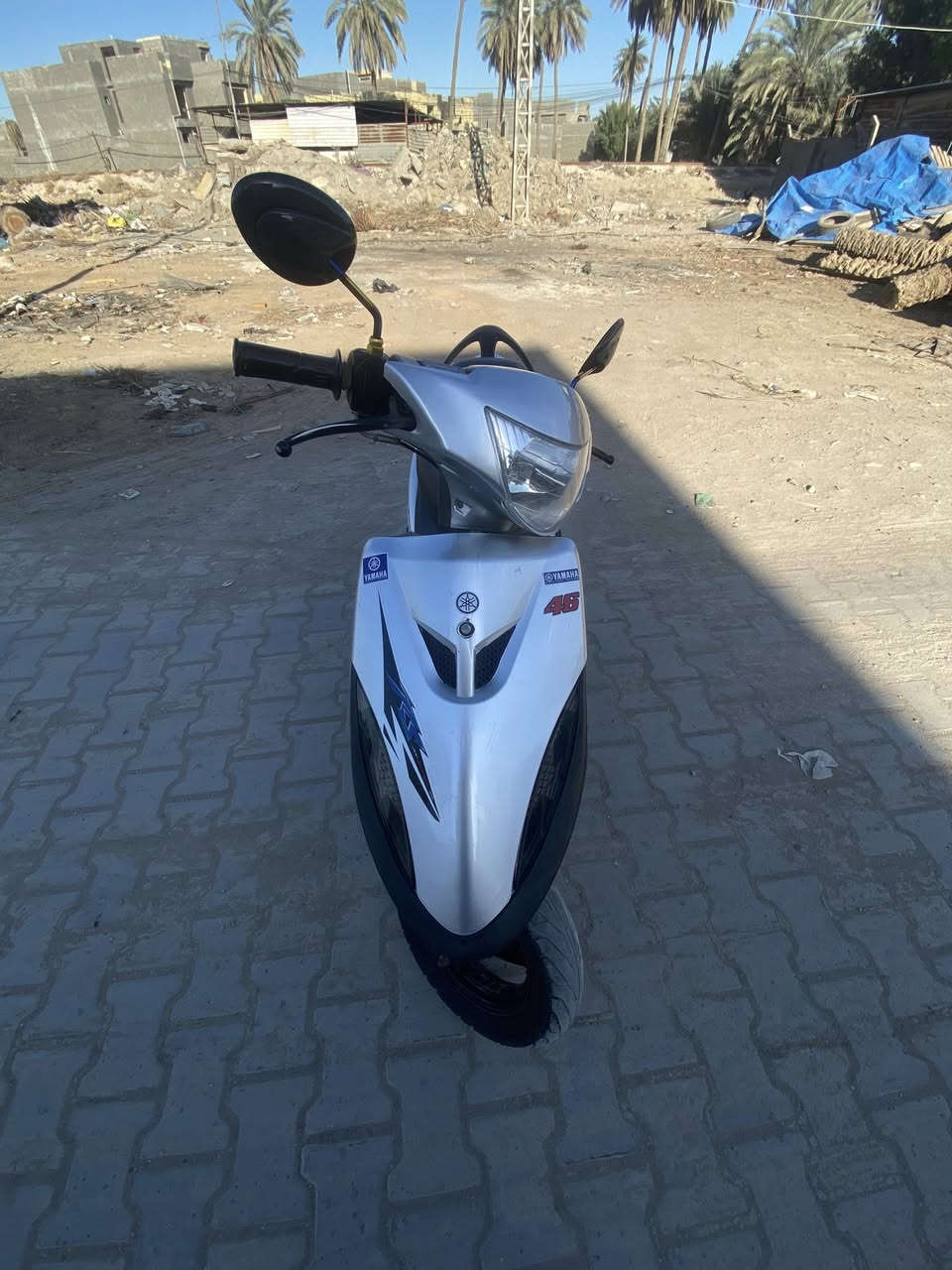 السلام عليكم 
دراجه نوع ماكس عدله للبيع 
الدراجه خير من الله كامله مكمله مابيها اي نقص
الدراجه من الويل الخلفي للويل الامامي كلها بلاد من سلف من كابريته من سواد من كفرات من محرك كلها بلاد
الدراجه بيها لدات رياضيات لون ازرق وگلوب عالي ناصي
الدراجه كهربائيتها كلها شغالات تشتغل سلف+هندر 
الدراجه شلعه ومعدل 
جامات كاربون ڤايبر ألياف 
كلها ختم واحد 
ملاحضه/ فقط الكيچات مال بانزين وسرعه مايشتغلن….

العنوان /ً بابل . حله . مركز المدينه . طريق النزيزه بكرلي مقابيل الشؤون أو مقام الامام الحارث .

السعر/700 ألف وبيها مجال 
رقم الهاتف / ***********
