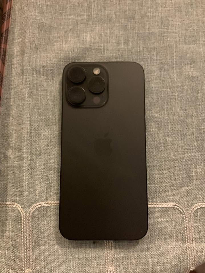 iPhone 15 pro max
ذاكرة 256 بطارية ٨٦ التلفون كلشي ما مبدل بي شخطه وحده مابي جهاز مرتب وجديد سعره قفل مليون 

تواصل *********** بغداد كرادة داخل
