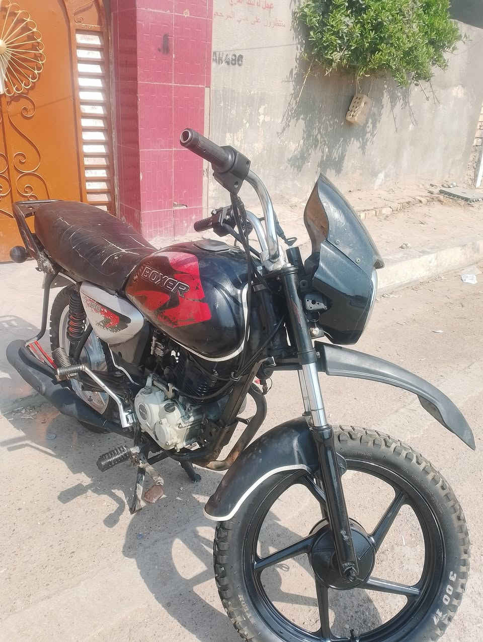 سلام عليكم بوكسر 2020 للبيع او مراوس ب400 متروكه ومطرت عليها تشتغل عل سلولي دوس بانزين تخمد ابيع كوم حديد اوراق مابيها مكاني الشرطه الخامسه ***********
