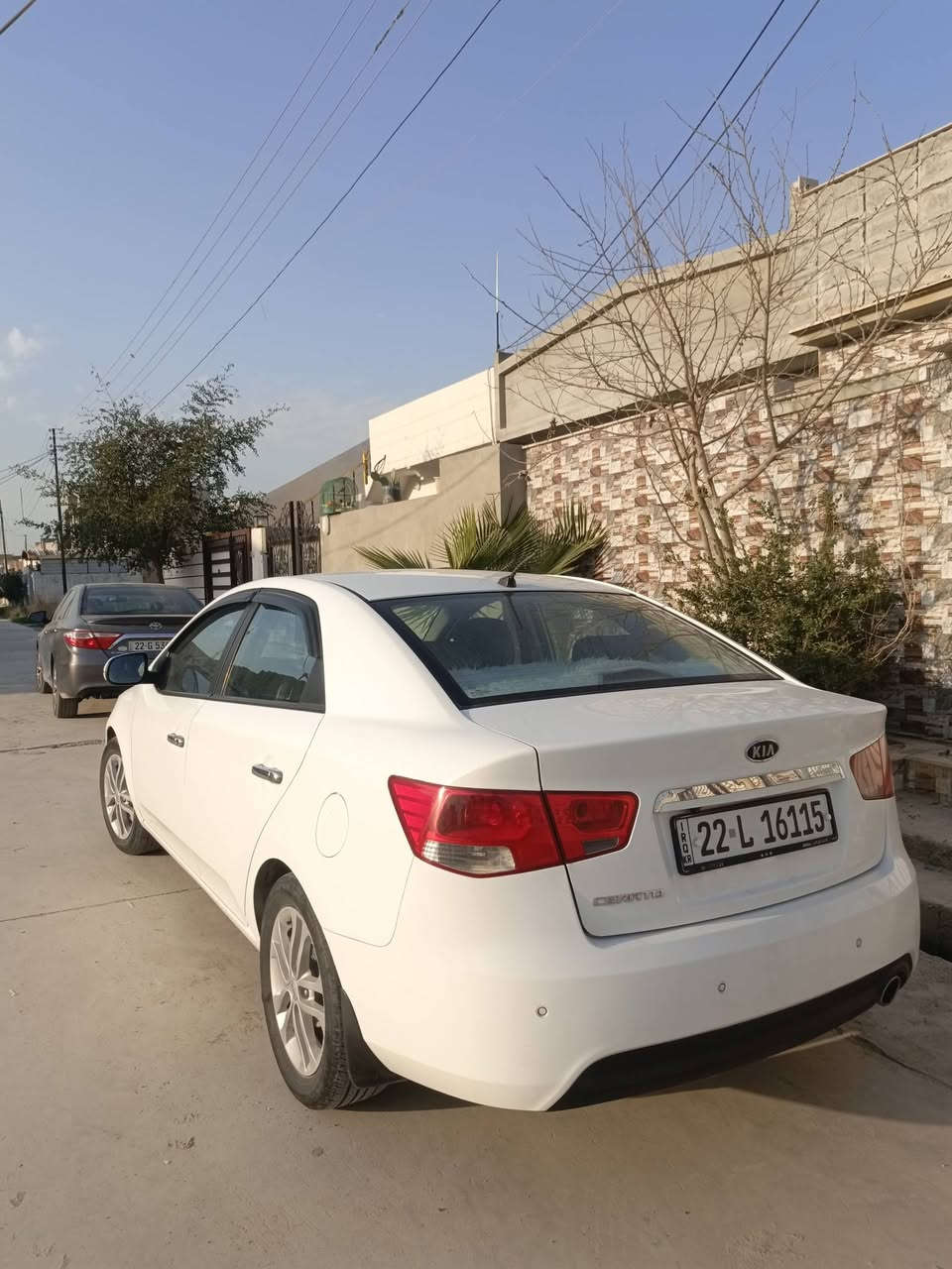 كيا سيراتو موديل 2011
كيه سيراتو فول مواصفات وكير ومحرك شرط لا صرف لا نفخ 
داخل لونين ، مرايات شفط ، كير اوتو ماتيك وعادي 6 نمر 
شاشه وكاميرا خلفيه ، تحكمات استيرن 
وحساسات خلفيه 
الضرر مكانين بارد بل جاملغ وبسيط جدا 
السعر 108 للتواصل ***********
***********
