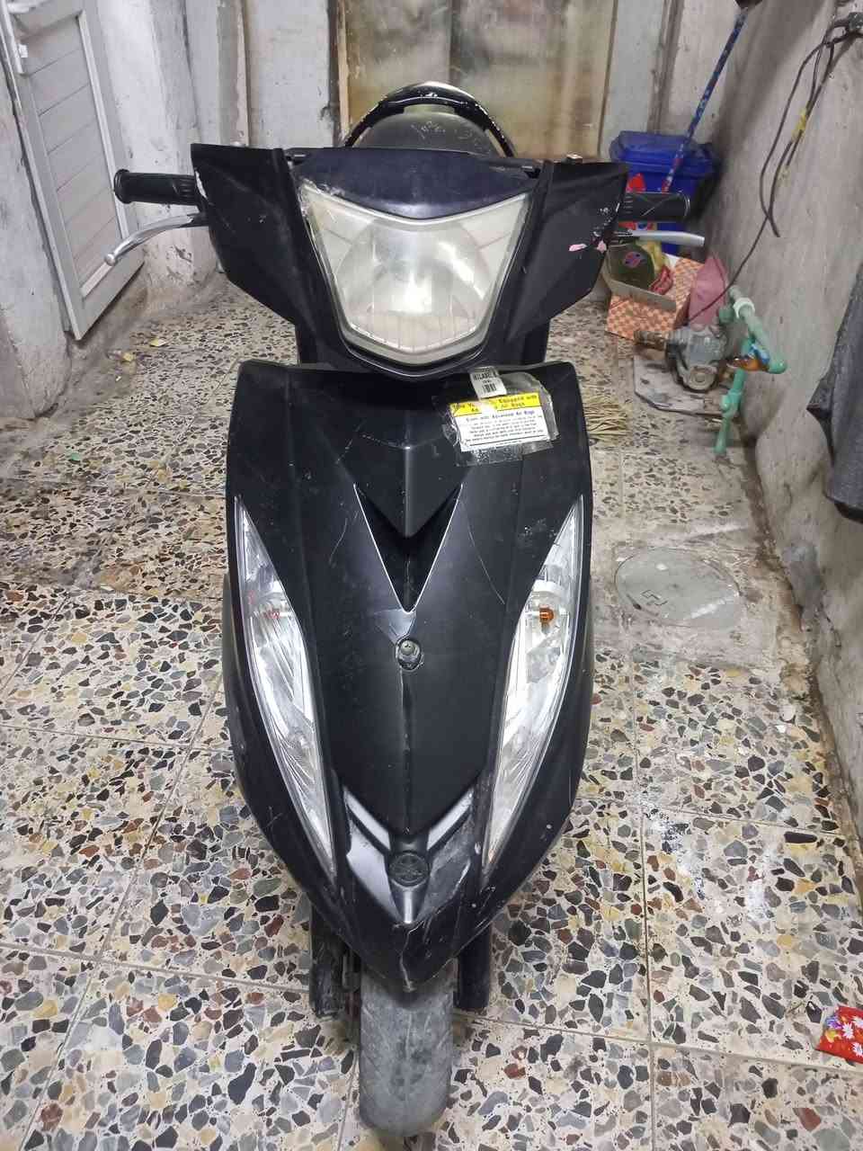 سلام عليكم دراجه جي تي ار🚀 ما ماشيه شيء قليل الدراجه خير من الله دراجه رمبه  دراجه خير من الله كهربائيات كلها شغاله دراجه حلوه مكاني بغداد الكماليه 
سعر الدراجه.800 بها مجال رقم ***********🚀
