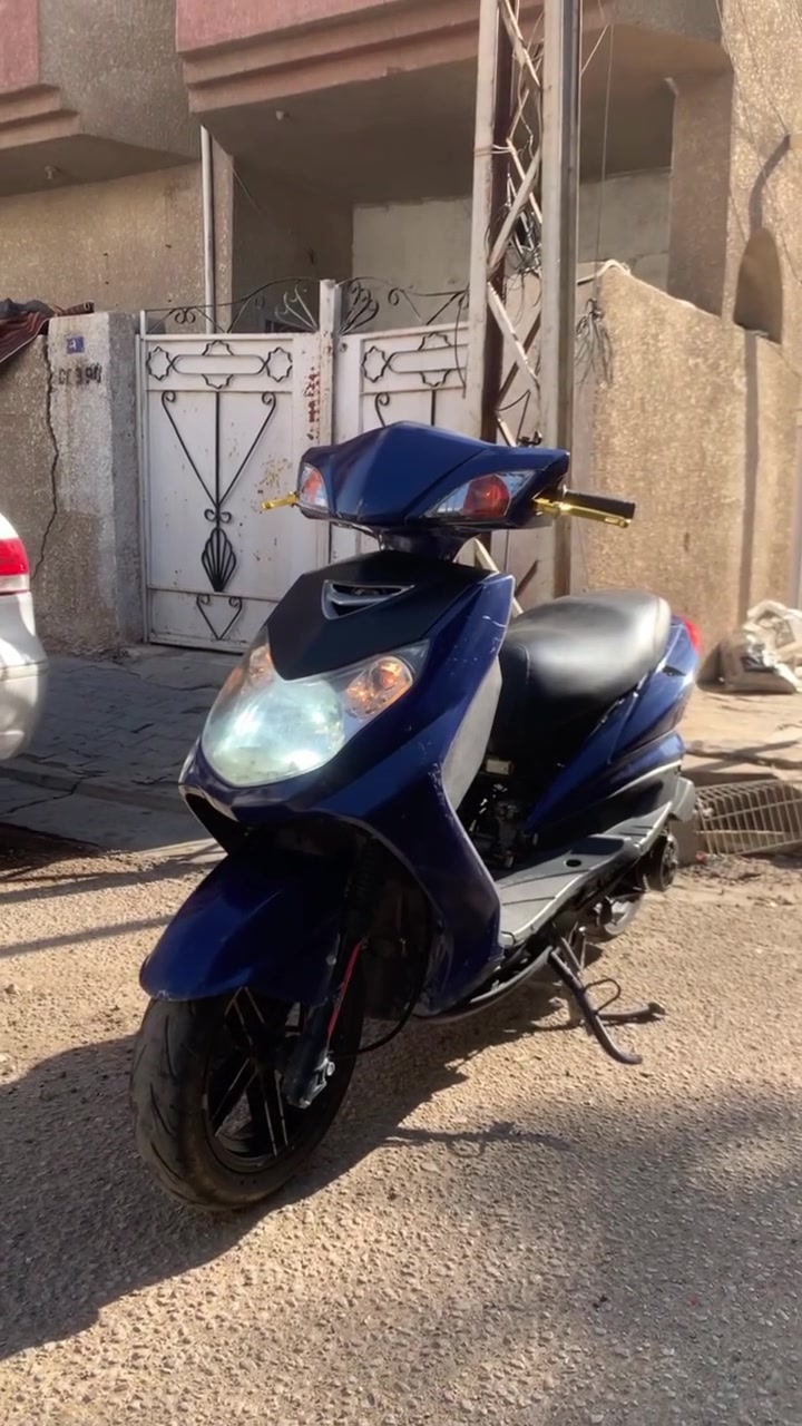 السلام عليكم سكنس فحل نوزل
سكنس فحل دراجه خير من الله نوزل بلاديه
الدراجه مكفوله مرتبه من البرغي للبرغي مابيه اي نقص كفرات مصبوغه جماليه عليها ادامه كامله بيها تزويد تخم كلجات بيها يدات قبق فلاوين صاللنصه بوري عدل دبلات خلفيه بكلايت برتقالي مراوس او بيع حسب القناعه مكاني الدوره
خاص او ع(***********)
