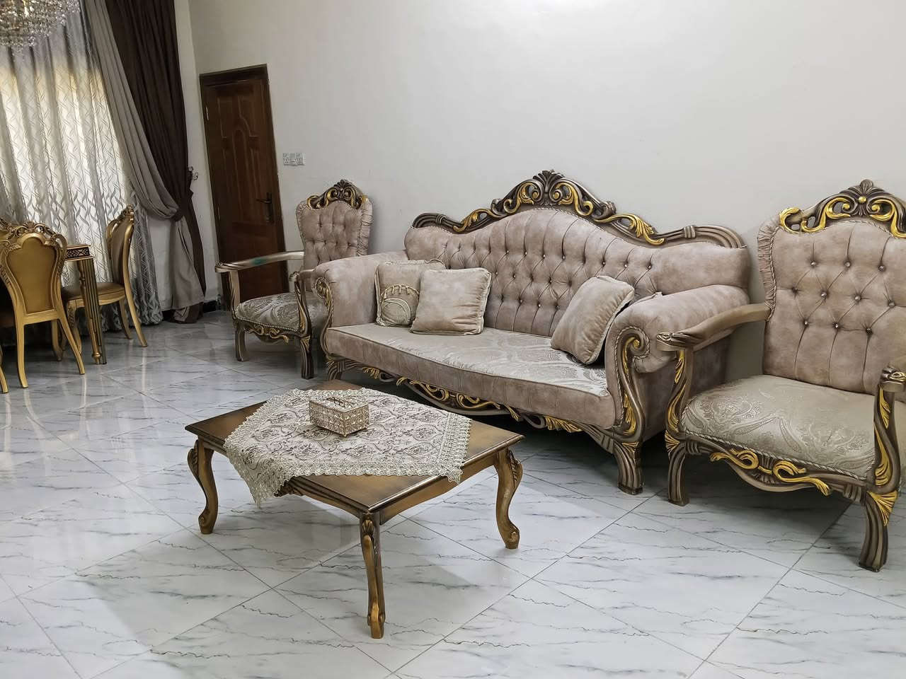 تخم زان اصلي عشر مقاعد كولش نظيف وجديد نهايته 900 الف بغداد الجديدة ميز طعام سته كراسي ثكيل كولش راقي 300


**إذا كنت صاحب هذا الإعلان وتريد حذفه لأي سبب، رجاءا أرسل رسالة إلى الدعم الفني**