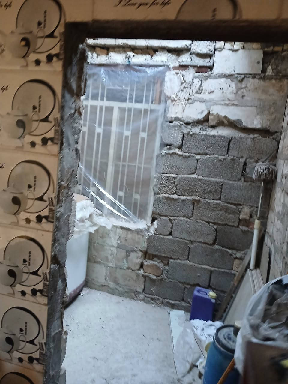 السلام عليكم
بيت بالمعسكر شارع مدرسة المختار ..المساحة ٣٧٠ ب ٧٠ مليون أستفسار على الرقم ***********
