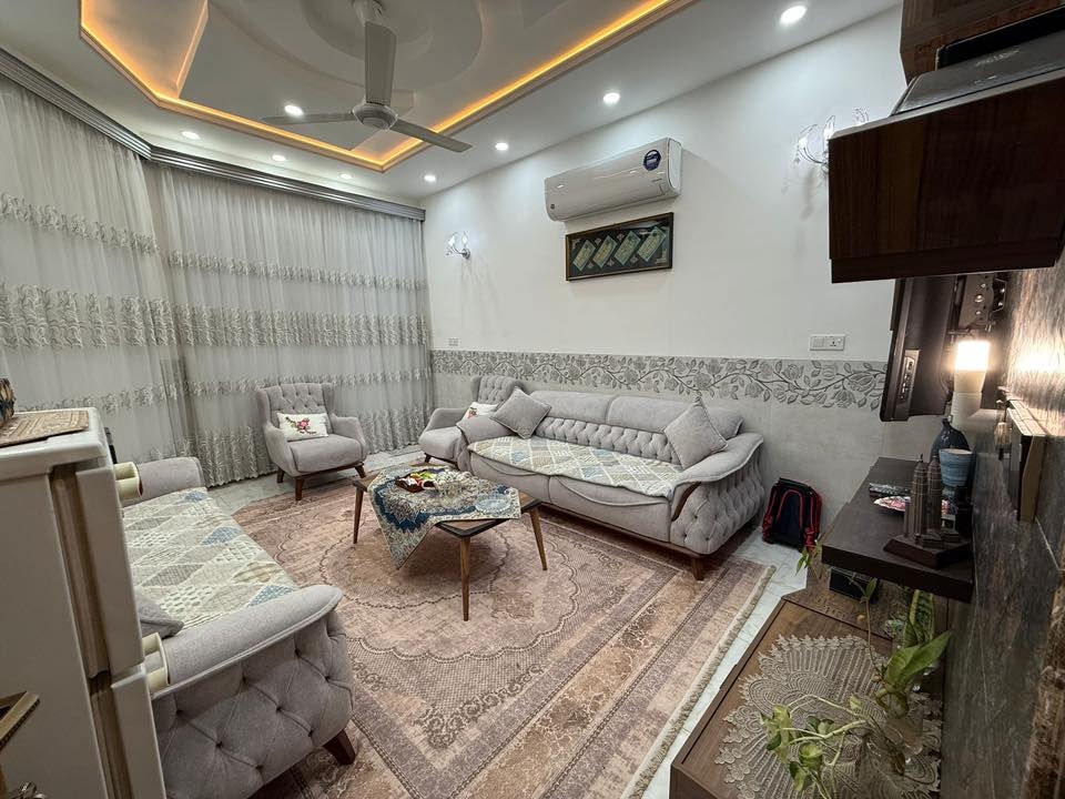 السلام عليكم
بيت للبيع بناء حديث ١٥٠ متر طابو صرف في حي الجهاد الحمدانيه
للأستفسار الاتصال على صاحب الدار
***********
