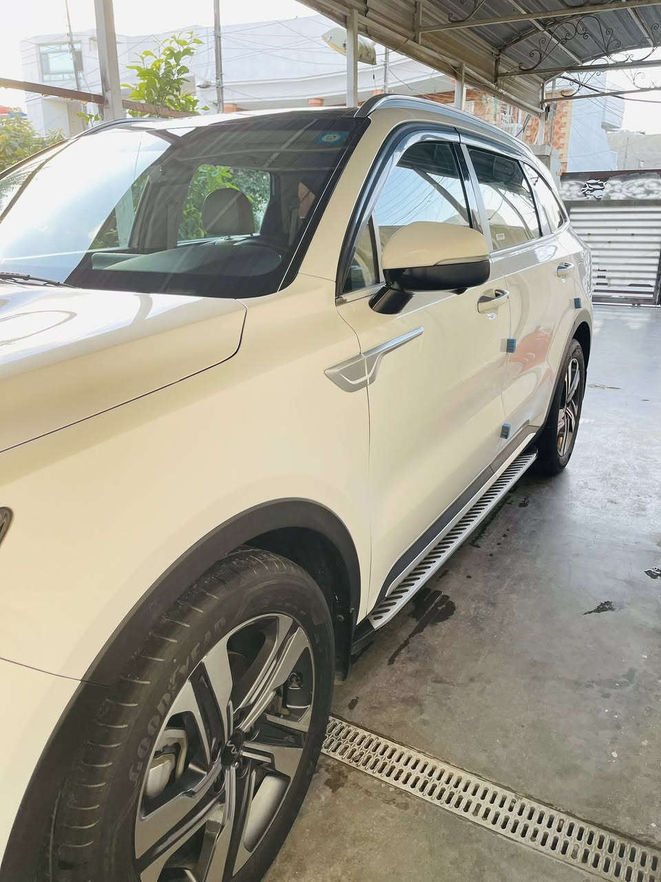 سلام عليكم 
للبيع
كيا سورنتو موديل ٢٠٢٣ خليجي فور اكس
ماشية ٣٥
رقم بغداد
فول مواصفات واحد على واحد فور اكس 
بصمة
بانوراما 
كير ماوس
سايد برك بصمة
فورويل 
كشنات تدفئه تبريد
خمس كامرات 
كشنات كهرياء
صندوك كهرباء
مري شفط 
تشغيل عن بعد 
شاحن واير ليس 
شاحن في الكشنات الامامية
ستة سلندر 
سبعة راكب
اريل انفكيشن 
حساسات 
اوتو هولف

السعر ٣١٢ وبيهة مجال 
مكان السيارة بغداد 
***********
