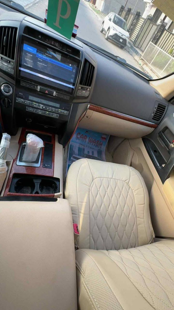 سلام عليكم
سياره  لاندكروز  ابيض ٢٠١٤ نظيفه جداااا جاهزه من كل شي ماشيه ١٤٣ الف فطيم بغداد السياره جاهزه من كل شي السعر ٤٠٠٠٠الاتصال***********
