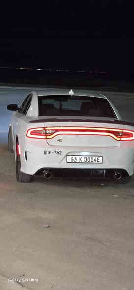 السلام عليكم
جارجر اصل ١٧. كندي داخله. شخوط. ومصبوغه. عام. بدون اي. معجون فقط. رش.
السياره جديده وجاهزه من كلشي.
بسمي. تحويل جديد. 
 تخم تاير جديد وويل جديد ١٨
زنون. عالي  ناصي نهار
 مكينه كير جدد.
تبريد ثلج
غرفه جديده.
السعر… .160$
للاستفسار 
***********
