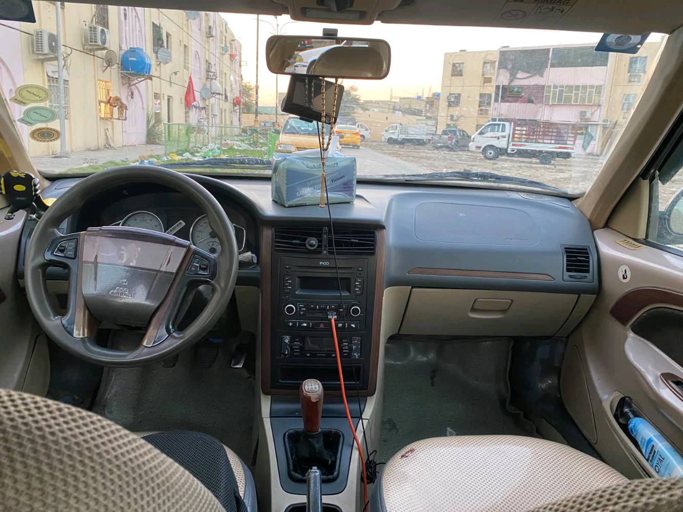 السلام عليكم بيجو بارس 
موديل 2020
بيها منظومة غاز
تحكم ستيرن ومري
ماشية 200000
سنوية ل 2030
السعر 65 ورقة
بيها سونار موضح كلشي
***********
هلا عمي، وين موقع السيارة بالضبط؟ بأي محافظة/منطقة حتى الزبون يعرف يجي يشوفها؟: 
مكاني بغداد
شنو حالة المكينة والشاصي والبدي؟ بيها رش، صبغ، طگات، أو حوادث سابقة لو كلها نظيفة؟: 
المكينة كلش زينة بيها سونار موضح بلصور