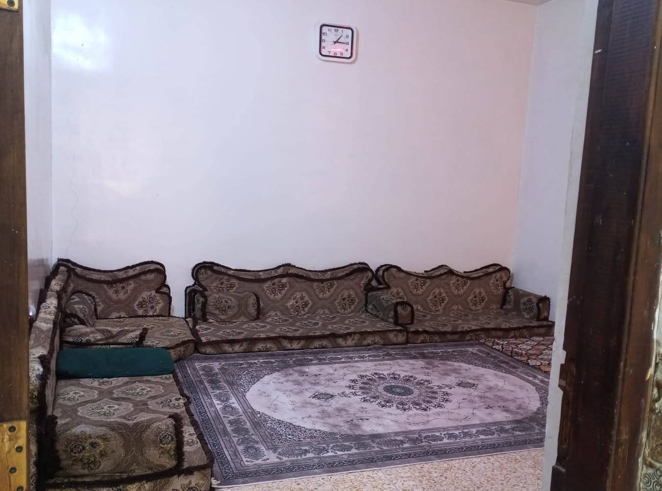 بيت للبيع في( السلاميات ) طابو صرف  🏠
للبيع بيت طابق ونص، بموقع كلش مميز وقريب على الشارع العام بالسلاميات، والبيت كامل مكمل من كل النواحي وجاهز للسكن الفوري.
السند: طابو صرف (ملك صرف) يعني تحويل مباشر باسمك.
المساحة: 100 متر (الواجهة 5 متر والنزل 20 متر) فصاله كلش حلو ومستغل
للا استفسار الاتصال ***********
