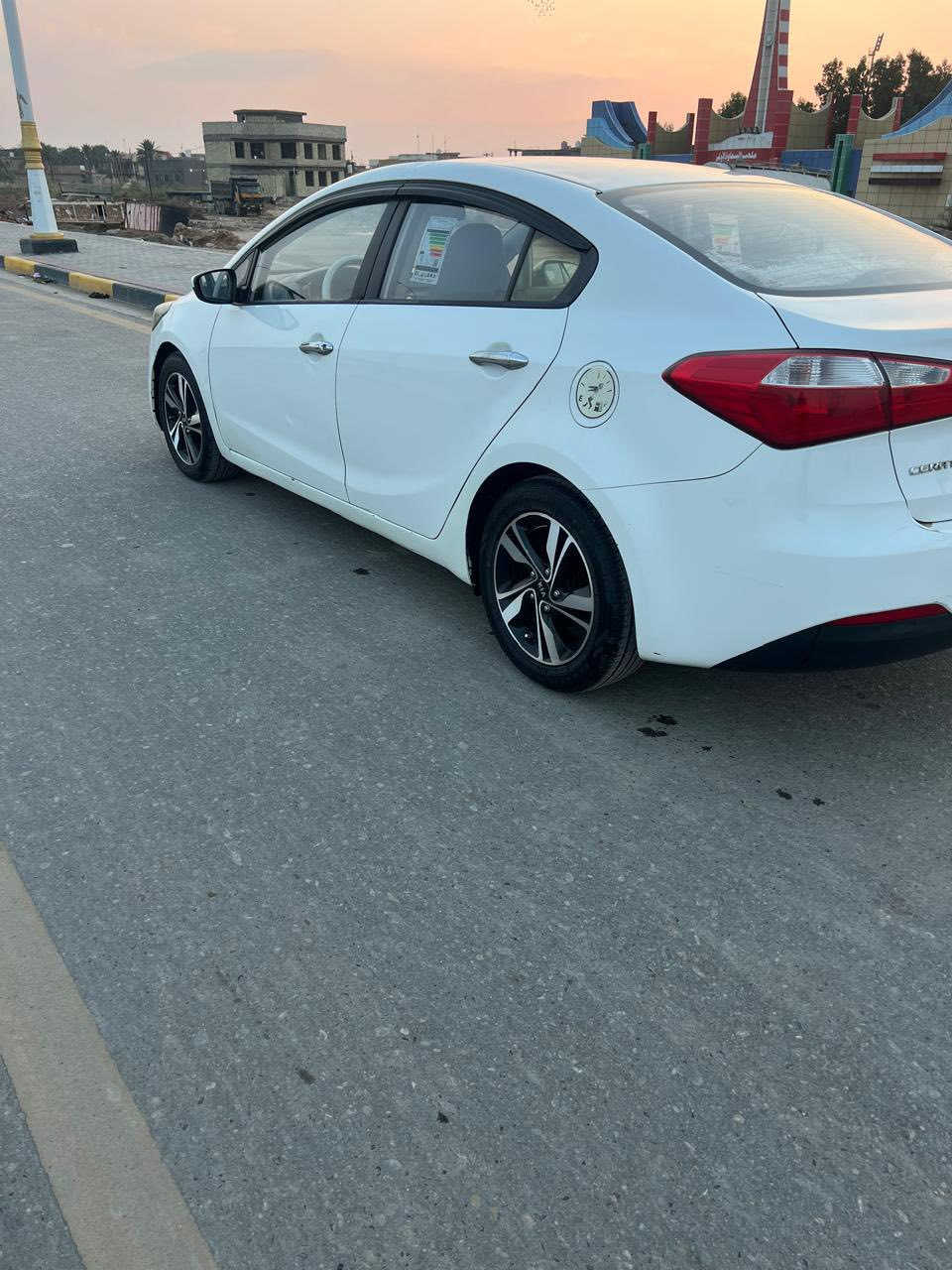 سلام عليكم سياره سياره سيراتو2015 خليجي جديده كلش جاهزه من كلشي مكينه او كير او حداديه جاهزه 
مكفوله بيهه رشات صبغ فقط مكفوله من ضربه وتبديل رقم مثنى مداور ثاني يوم سعرر 112وبيهه مجال الاستفسار:***********
