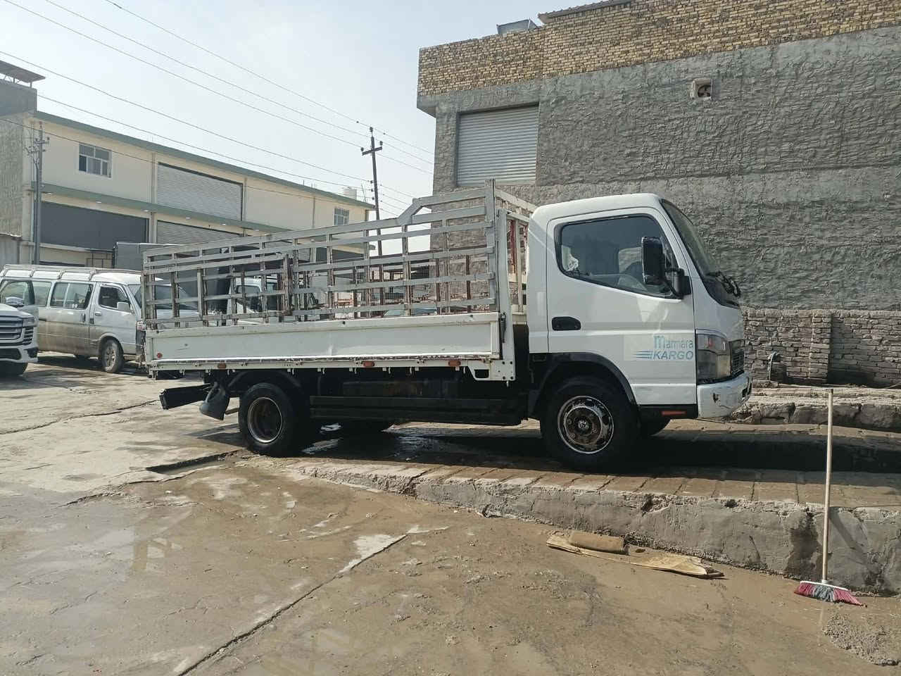 السلام عليكم كنتر مديل 2015السياره مكفوله كفاله من الصبغ ولضربه رقم السياره بابل مكان بابل الشراي ***********
