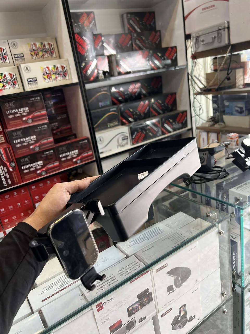 🔥🔥متوفر هاند فون قاعدة بلادية للBYD جين بلاس 
متواجد خاص وللاتصال ***********
