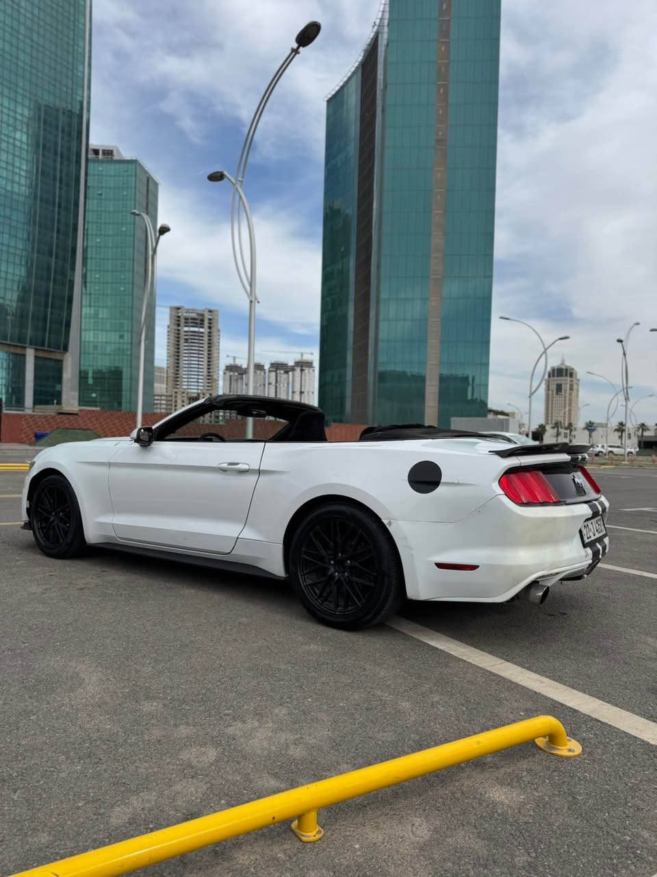 Ford mustang 2016 v6 

فۆرد مۆستانگ v6 2016 سپی سەقف کەشف گێر تۆماتیک  بۆنیت چاملغ سبوغ.   رەقەم و سەنەوی نوێیە.  
***********

سعر ١٢٣ مجالەکی کەم 

***********
شوێن هەولێر

فورد موستنك ٢٠٢١٦  ستة سلندر.  قطعتين صبغ. رقم سنوي كل جديد. مكان أربيل 
سعر ١٢٣ مجال بسيط أربيل, العراق
