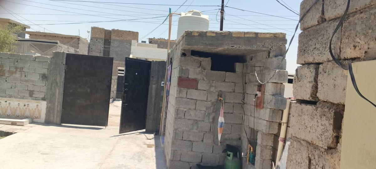بيت للبيع الجبيل
قرب شارع 40 المساحة 384متر جاهز ماشيه بي معاملة طابو
للتواصل ع الرقم /***********/***********
