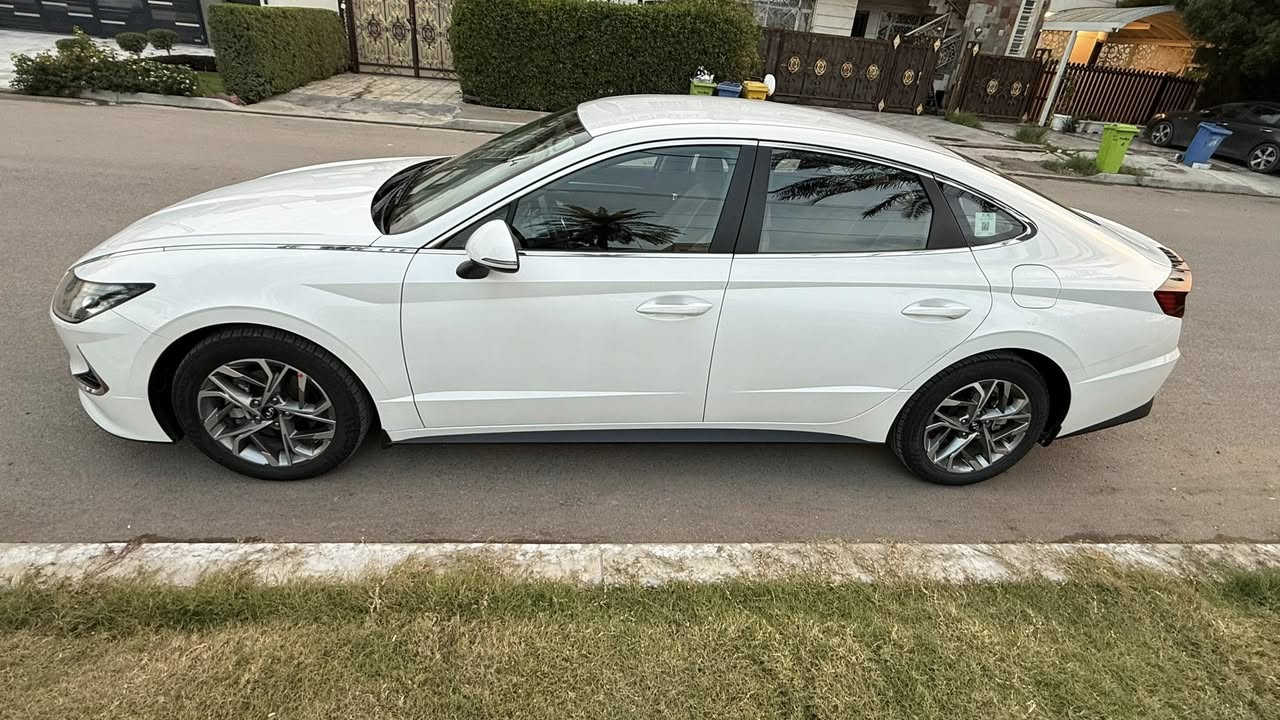 السلام عليكم
للبيع او المراوس
سوناتا موديل 2020 خليجي
ماشية : 41 Km حقيقي
المواصفات :
تحكم ستيرن جهتين 
شاشة اندرويد
كروز سرعة 
محرك 4 سلندر 2500
قطعتين تبريد 
اشاير بالمري 
لايت 3 عدسات بلادي مع تحكم ماطور صعود ونزول
كشنات جلد 
كير دكم 
حساسات خلفية وكامرا
ويل كب كروم 
مانع انزلاق 
دبل ايرباك 
ملاحظة: السياره خليجي جديدة وجاهزة ومابيها اي نقص
فقط بيها بارد كلش بسيط بالباب الخلفي
( السيارة رقمها بغداد وبأسمي)
العنوان : بغداد/ السيدية 
للتواصل ***********
