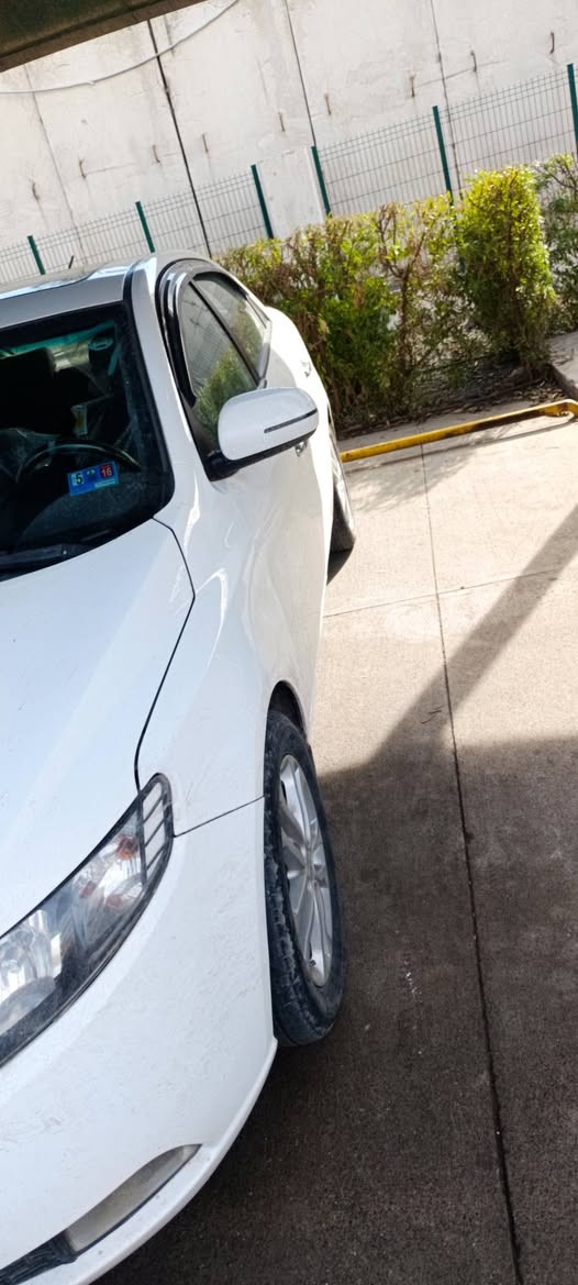 السلام عليكم
كيا سيراتو موديل 2011 
كاربون بنزين بيها رقم اربيل 
سياره جاهز فول 
السعر خاص 
***********
