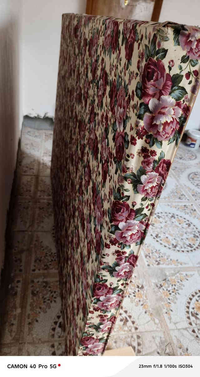 سلام عليكم غرفه تزكام للبيع كامله نقص كنتور فقط حلوه وما نقصه شي  للبيع مكاني حله ناحيت نيل سعره ١٧٥ رقم ***********
