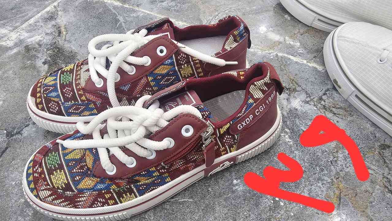 السلام عليكم
احذيه رجاليه جديده ع ٥ القطعه 
وبيهن اطفال شي قليل من ٣٧ قياس و ٣٦


**إذا كنت صاحب هذا الإعلان وتريد حذفه لأي سبب، رجاءا أرسل رسالة إلى الدعم الفني**