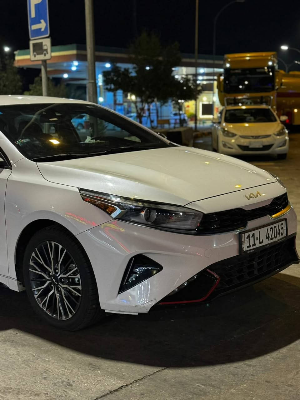 السلام عليكم
للبيع كيا فورتي 2023 جي تي لاين فول – رقم بغداد معوقين وكاله عامه من معوق _ بصمة تشغيل ، بصمة أبواب ، كراسي جلد ، اشاير بالمري ، نقاط عمياء – بجم كبس
 2023 KIA Forte, GT Line
2.0L I-4 DOHC, VVT, 147HP
وارد أمريكي ، بدون دواخل ، الارباكات كلهن سليمة ، رقم بغداد معوقين ، اللون ابيض ، محرك 2000 دوش ، حادث خلفي الكراسي الامامية (جلد GT)  اوتو هولد ، ه ، نقطة عمياء ، اشاير مري ، ماشية تقريبا ٦٤ الف ميل  
السعر ١٥٥ ورقة -
***********
