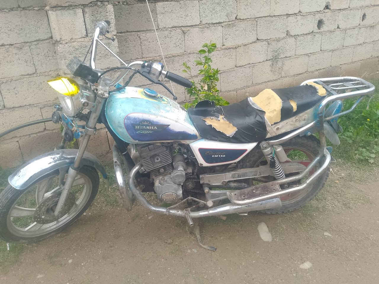 دراجة للبيع السعر 200 ارقم ***********
