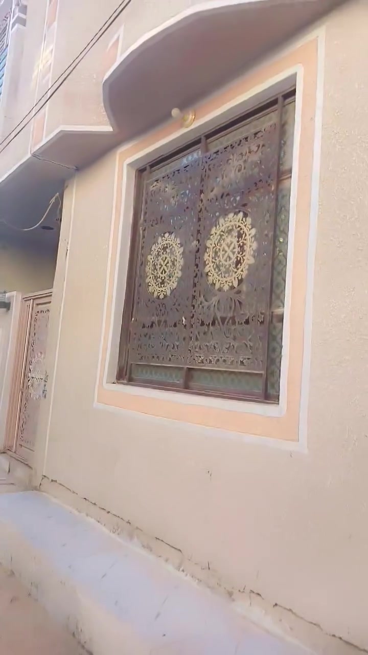 بيت ١٢٠م طابو عقد ٢٥ مع المالك
شارع ابو طالب واجهه١٢م نزال ١٠ يحتوي على استقبال طول ٦م مطبخ  صاله غرفتين نوم  .صحيات داخليه وخارجيه سعر ١٣٠ هاتف ***********
